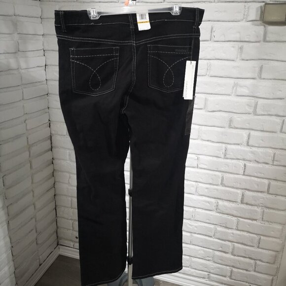 NWT Calvin Klein Ladies Plus Size 16W x 32 Black Bootcut Jeans - Picture 2 of 15